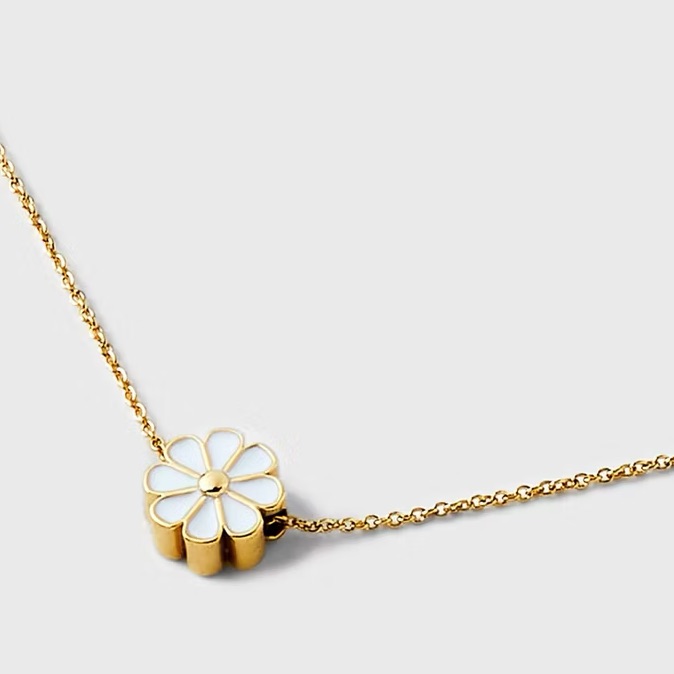 Tiny Tags Daisy Necklace 20$